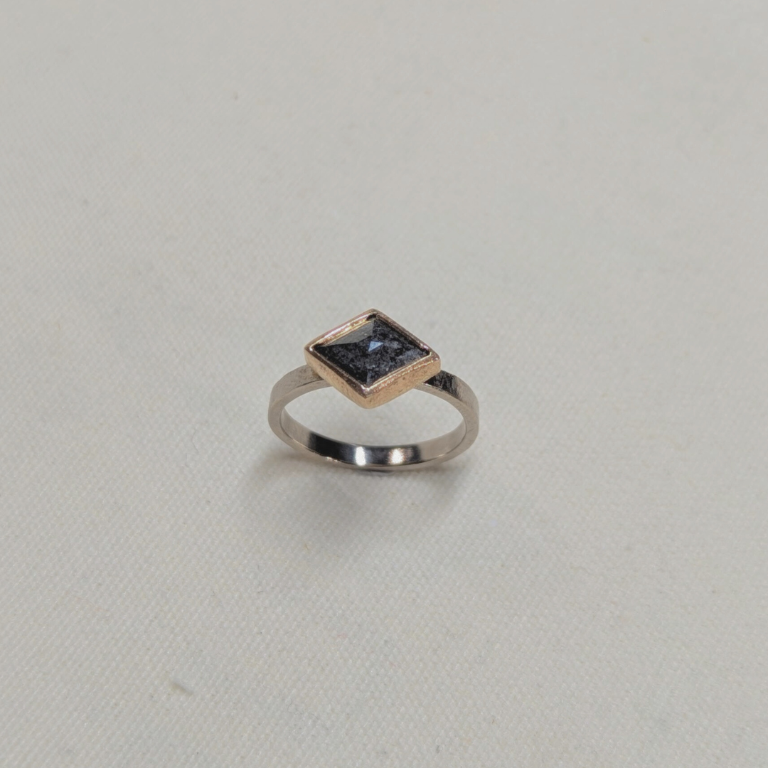 ANNE MORGAN - 18ct white gold with kite diamond ring