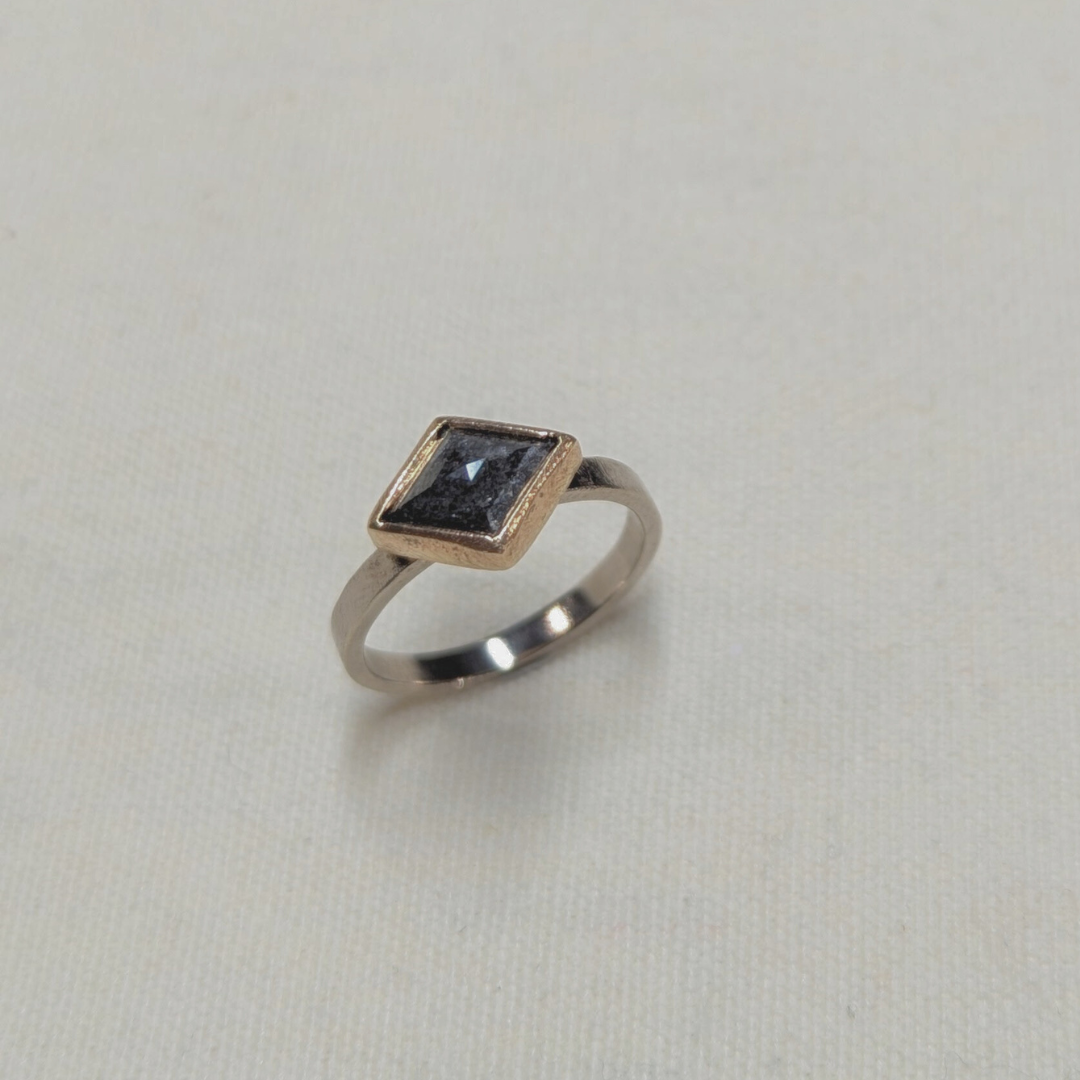 ANNE MORGAN - 18ct white gold with kite diamond ring
