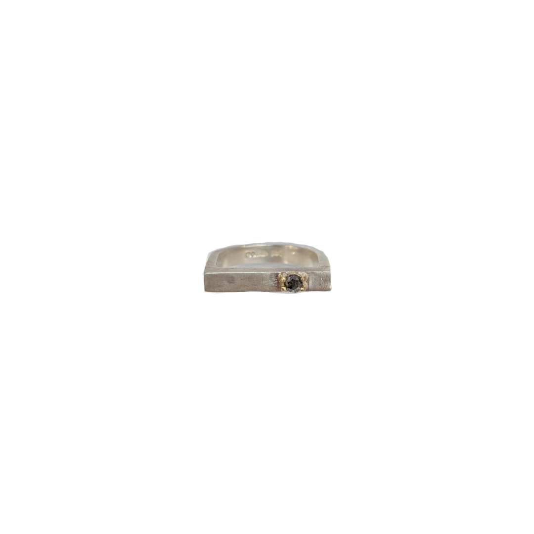 LUCY BURKE - D ring slim silver with grey diamond