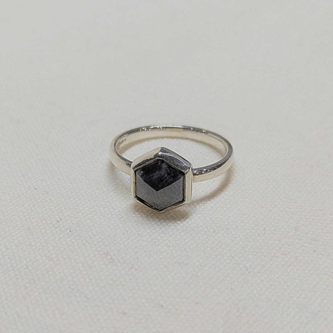 ANNE MORGAN - 18ct white gold hex diamond ring, size p