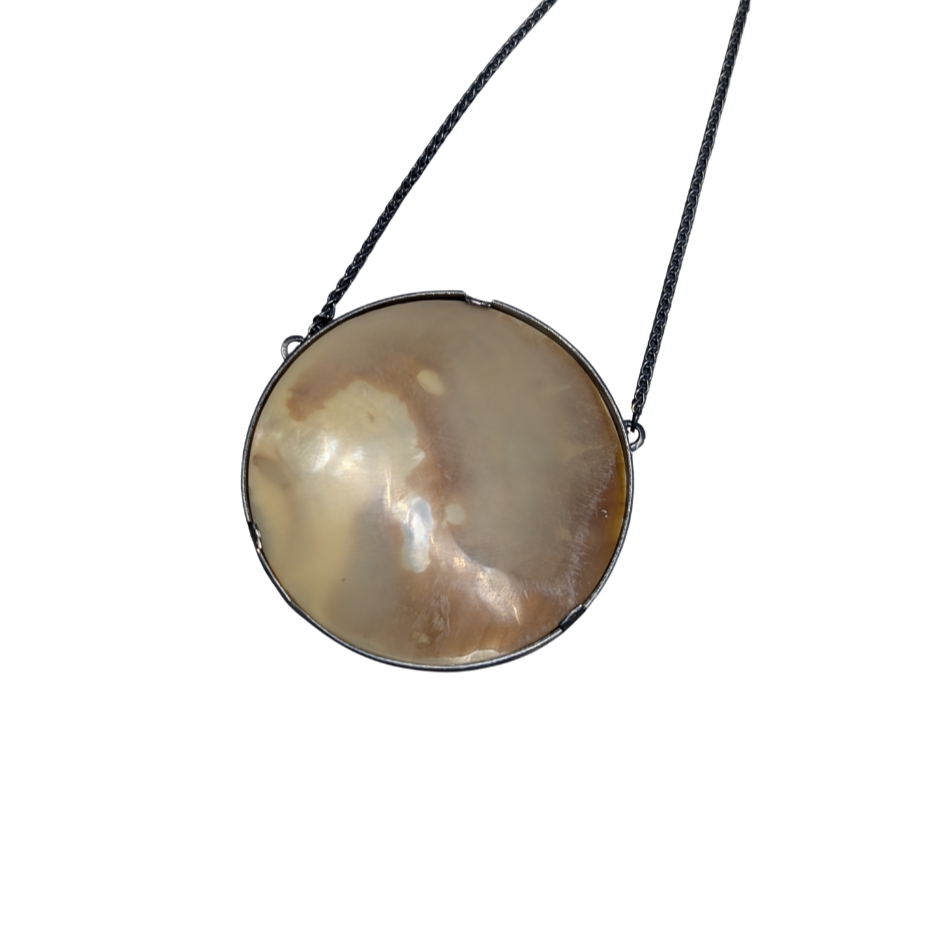 ANNE MORGAN - Mother of Pearl pendant on oxidised chain