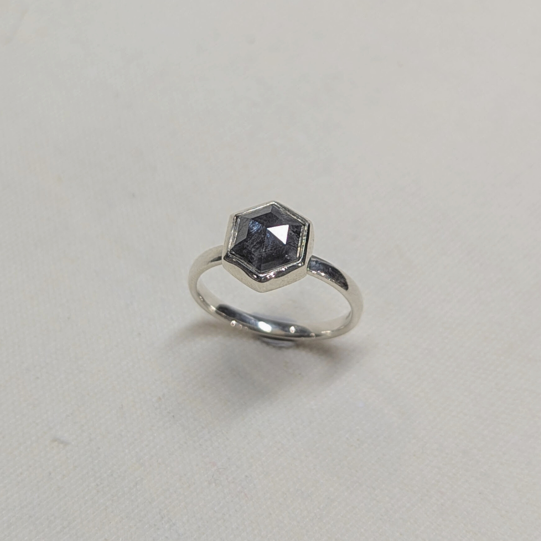ANNE MORGAN - 18ct white gold hex diamond ring, size p