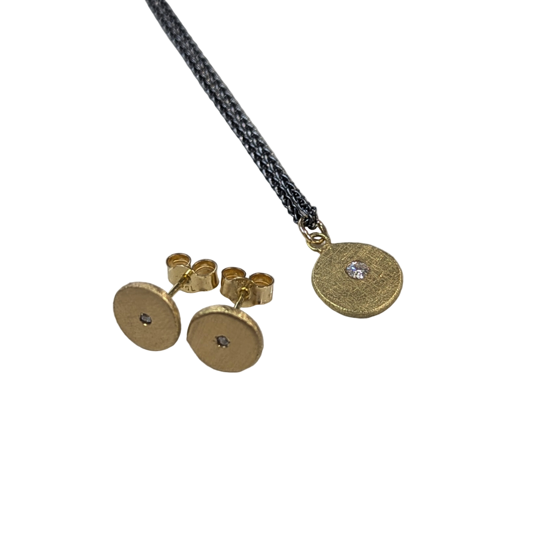 ANNE MORGAN - Moondisc 18ct gold with white diamond studs