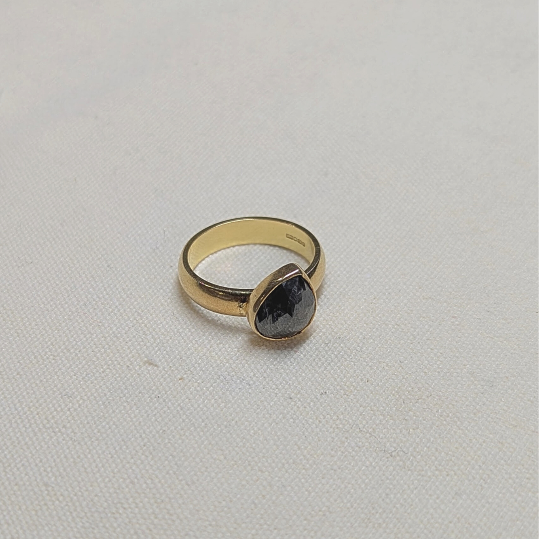 ANNE MORGAN - Pear shaped black rose cut diamond 18ct ring