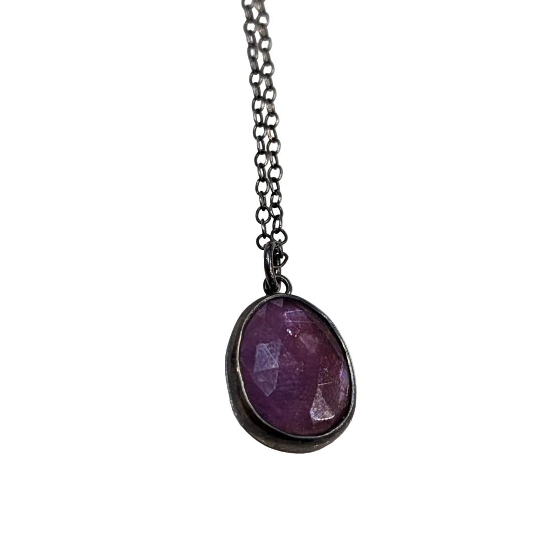 ANNE MORGAN - Ruby Star Sapphire set in oxidised silver on a s/s ox chain 20"
