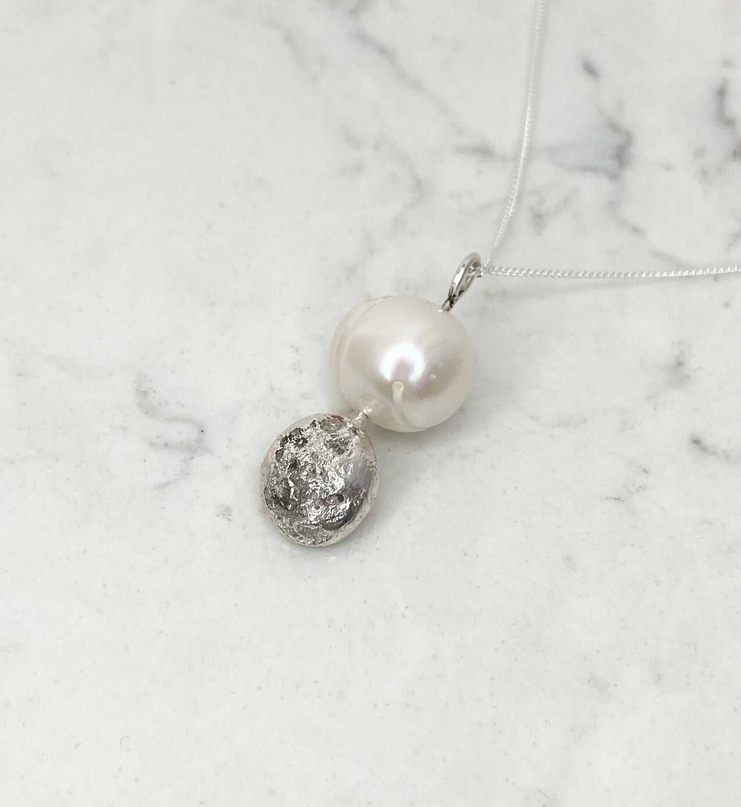 ANNE MORGAN - Moondot Drop Single Pearl Necklace gold plated