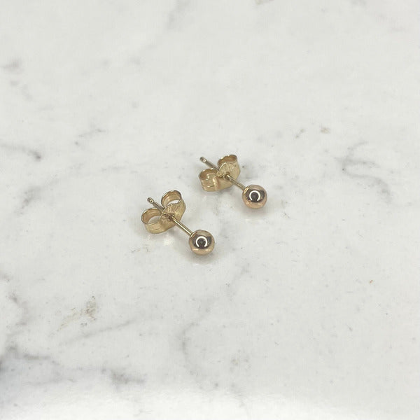 ANNE MORGAN - Classic 9ct yellow gold 3mm bead stud