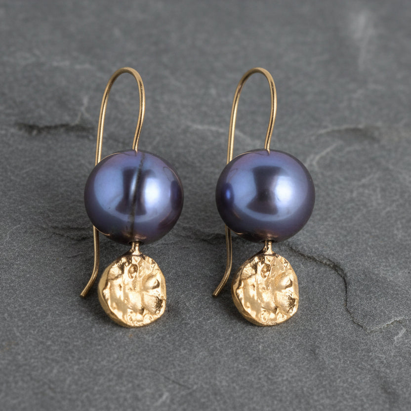 ANNE MORGAN - Moondot Pearl Earrings Drop in Gold