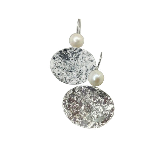 ANNE MORGAN - Cerigyn Pebble disc drop with pearl Sterling Silver Earrings