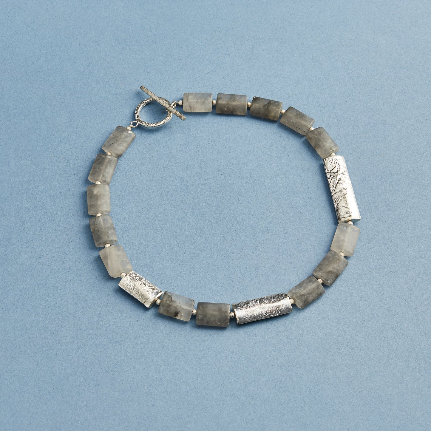 ANNE MORGAN - Grey Quartz Necklace with Reticulated Silver Beads