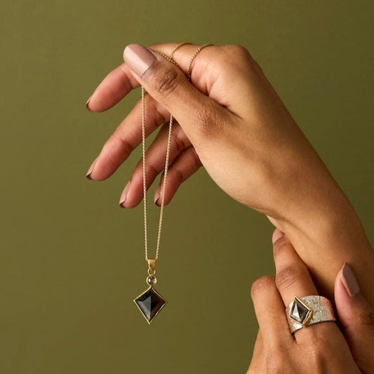 ANNE MORGAN - Kite Diamond Pendant in 18ct Yellow Gold