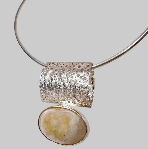 ANNE MORGAN - Druzy torque necklace