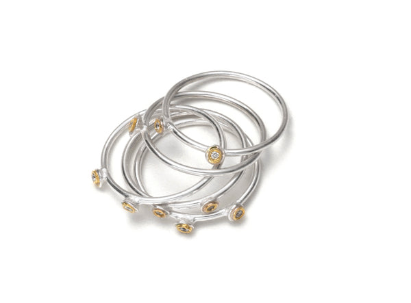 SHIMARA CARLOW - Silver Cluster Ring With Diamonds