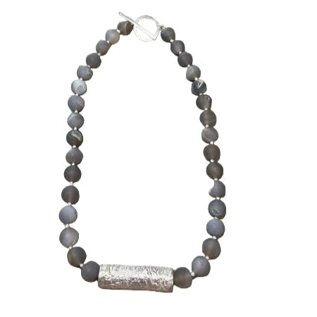 ANNE MORGAN - Druzy bead necklace with reticulated silver bead and T-bar