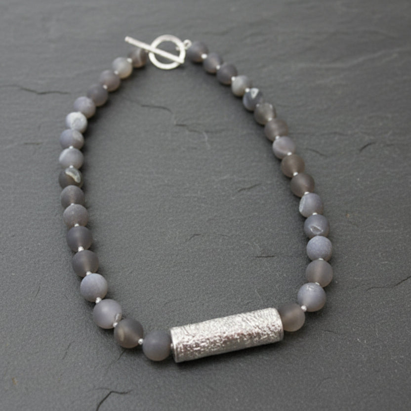 ANNE MORGAN - Druzy bead necklace with reticulated silver bead and T-bar