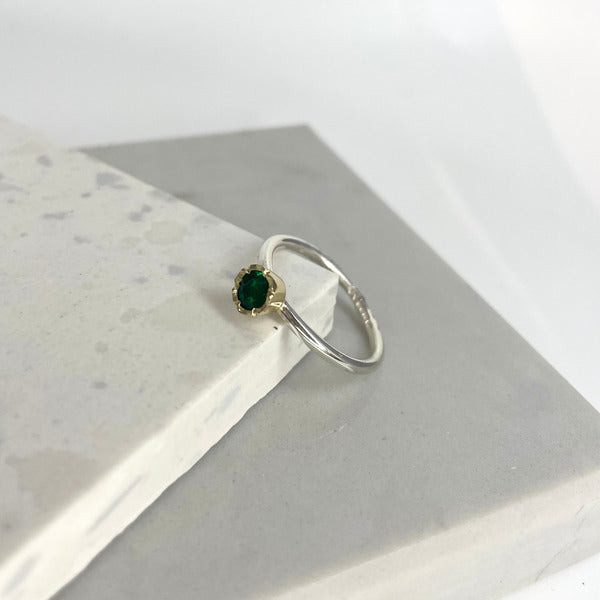 KATE HODGSON - 9ct White & Yellow Gold Flower Set Bright Emerald Ring