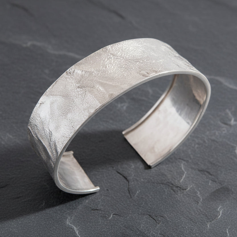 ANNE MORGAN - Sterling Silver Eclipse Edged Cuff Medium