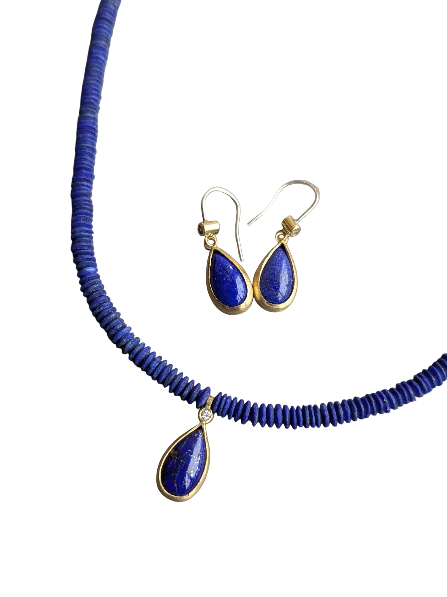 ANNE MORGAN - Lapis necklace with diamond set in 18ct yellow gold