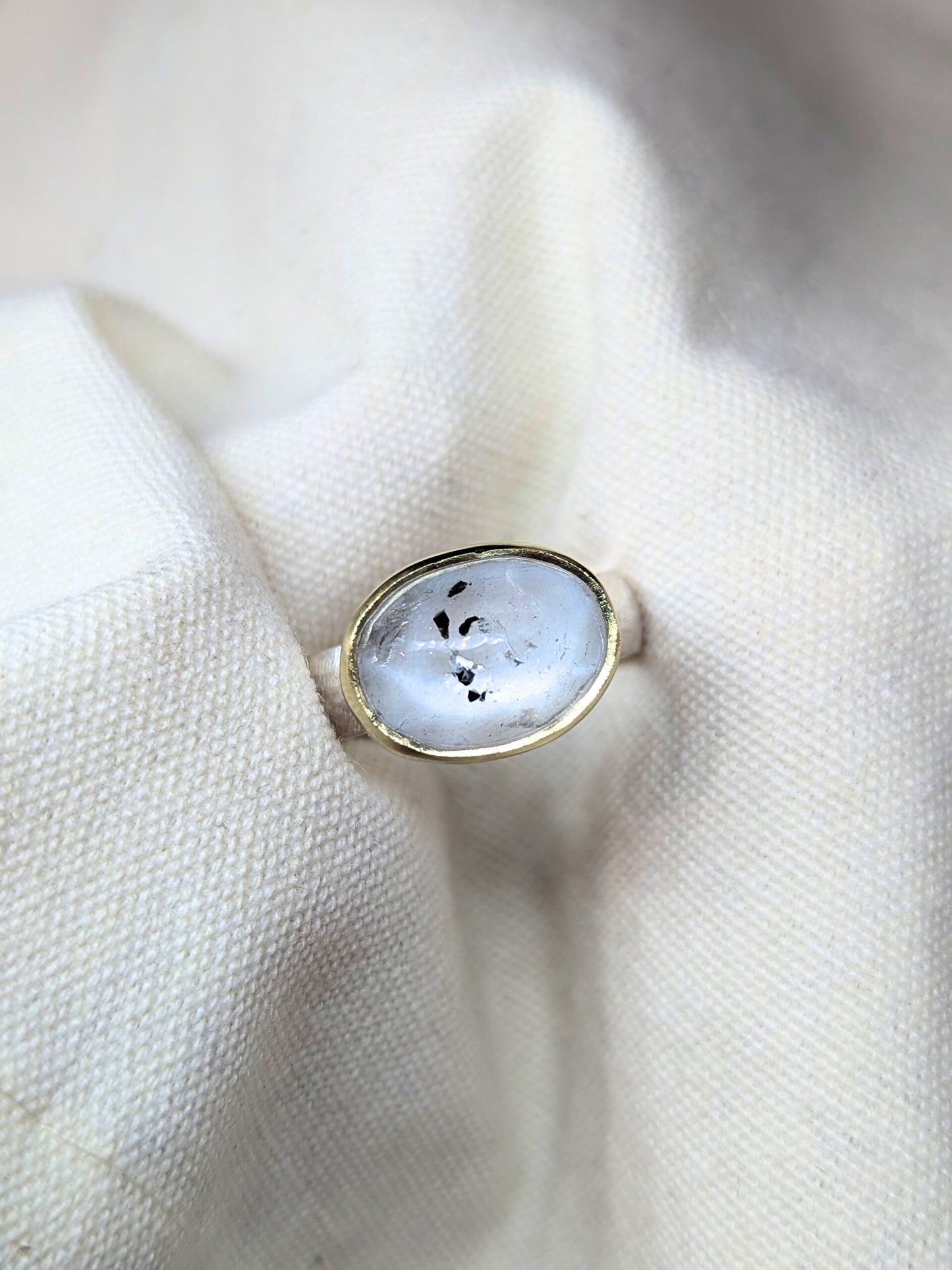 ANNE MORGAN - Lizzie Ring with included topaz and mother of pearl