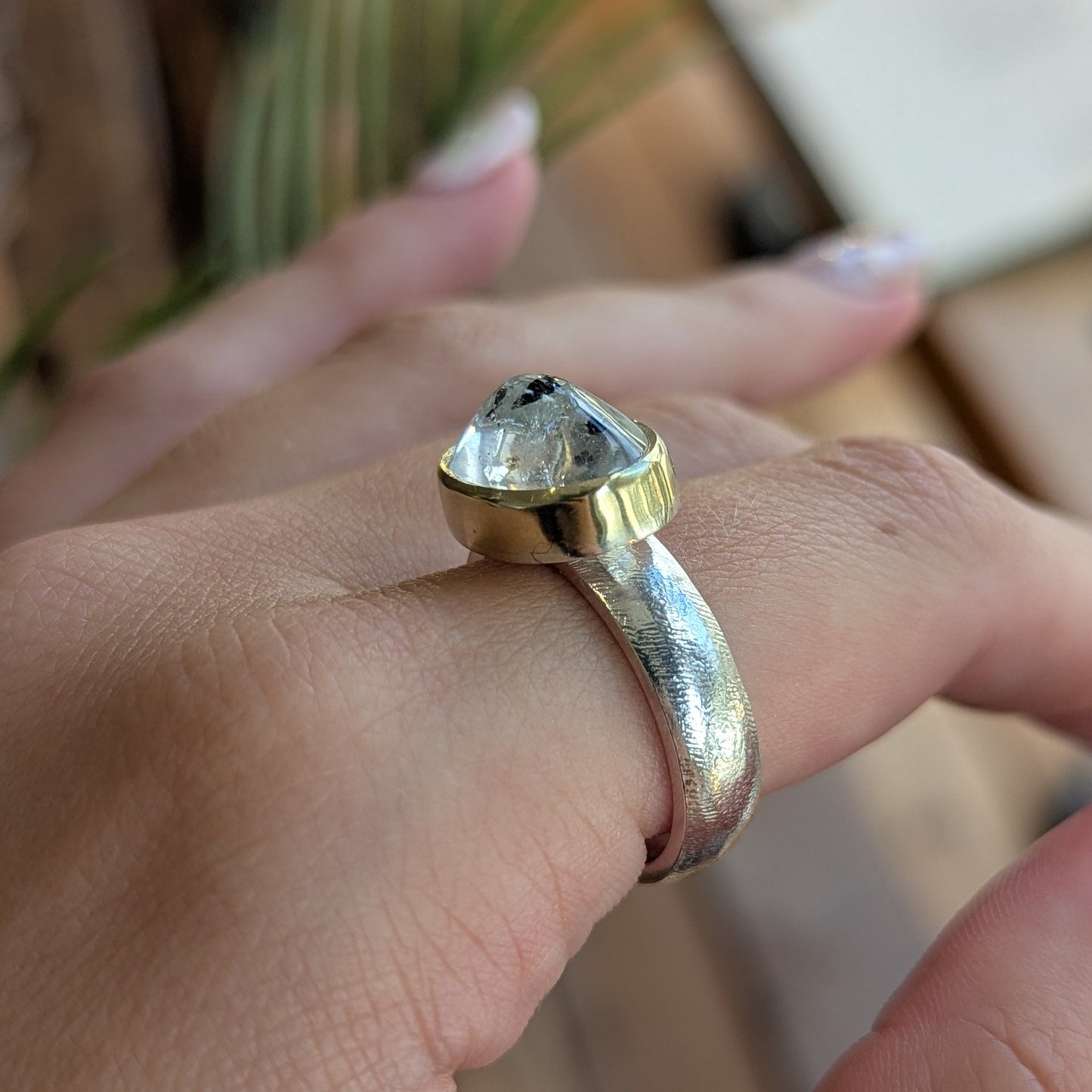 ANNE MORGAN - Lizzie Ring with included topaz and mother of pearl