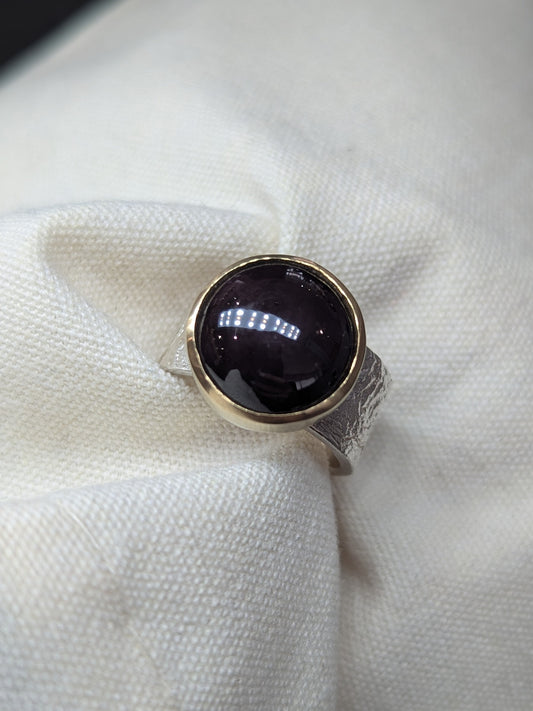ANNE MORGAN - Garnet Sapphire Ring