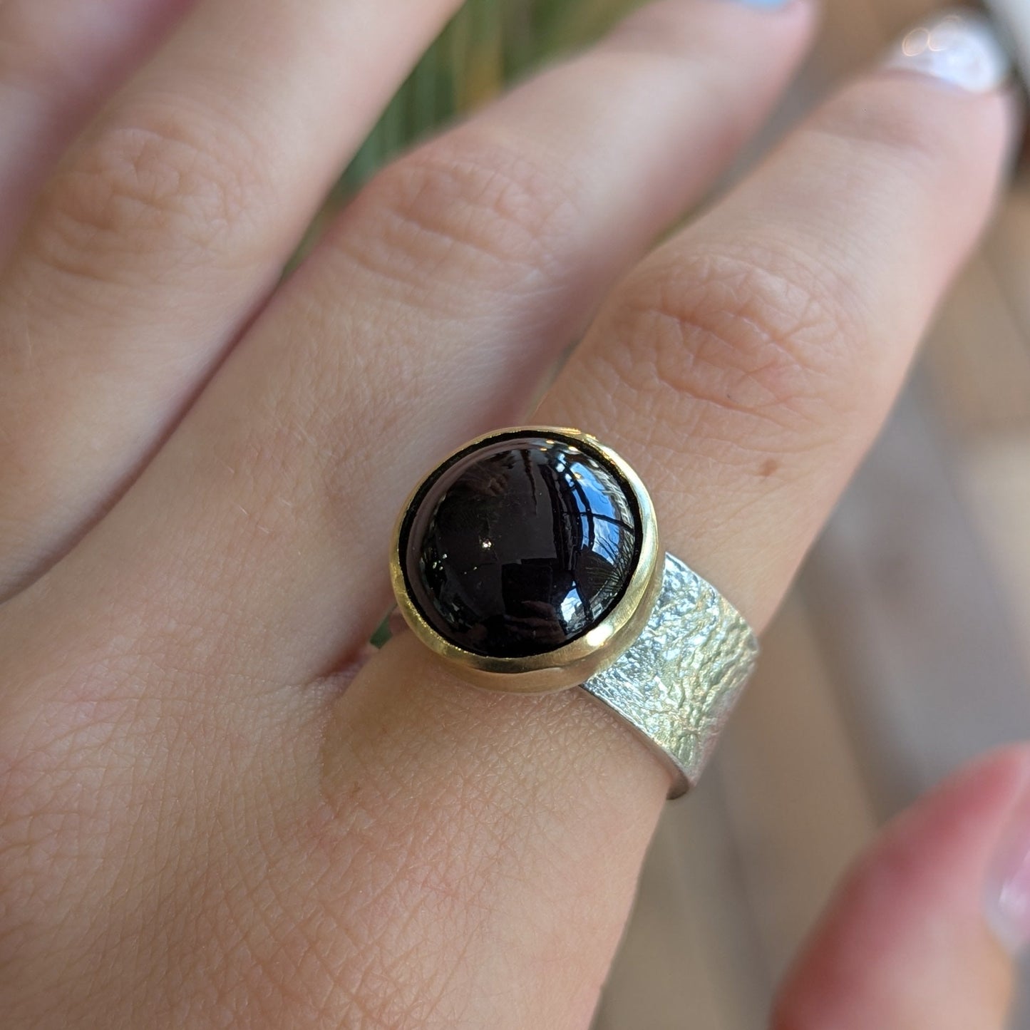 ANNE MORGAN - Garnet Sapphire Ring
