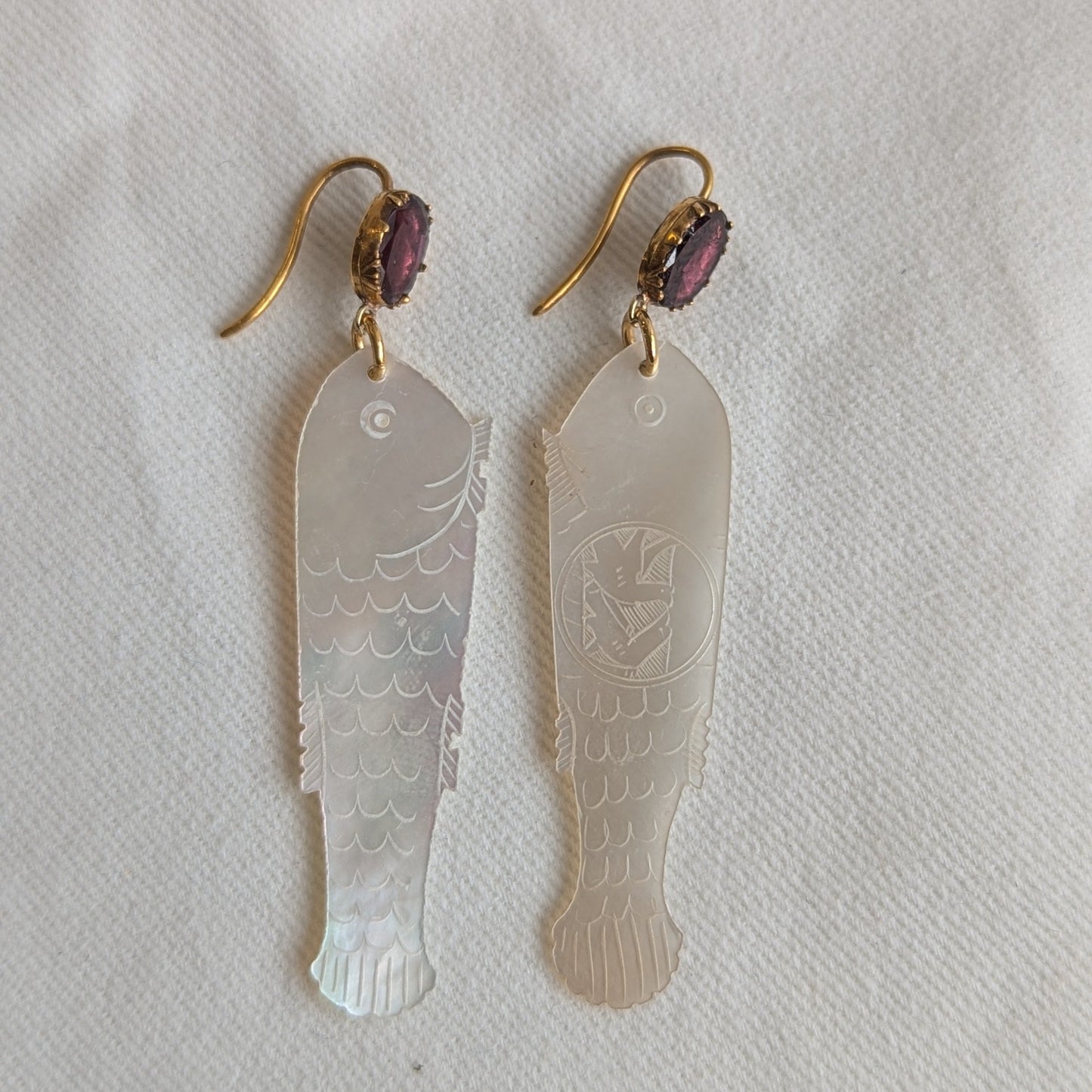 ANNE MORGAN - Eliza- Antique Gold Garnet Drop Earrings with Fish Mother of Pearl