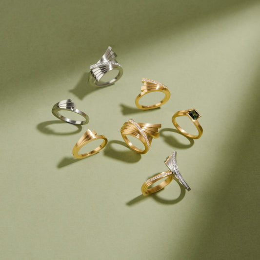 BOLA LYON - Australian Green Sapphire Ring