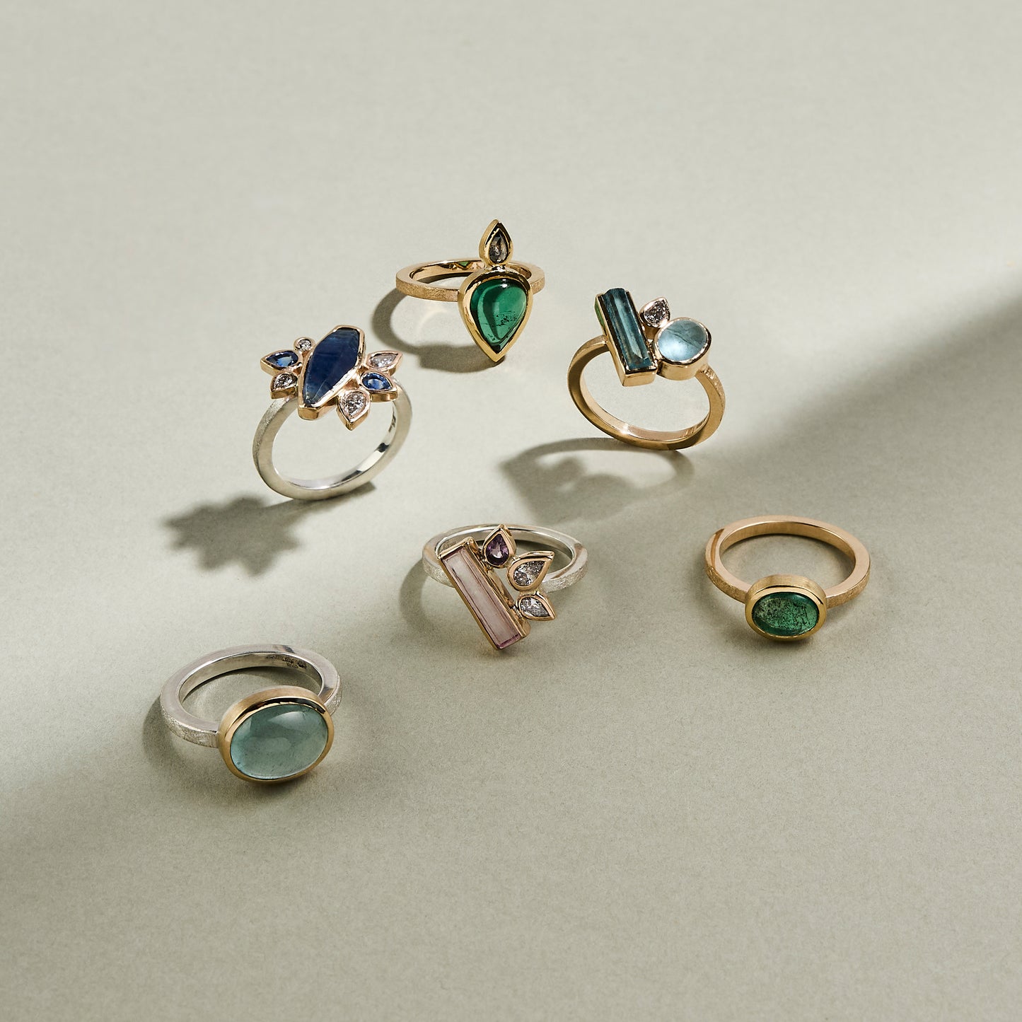 BARBORA RYBAROVA - Cleopatra Regal Ring with Green Tourmaline & Salt and Pepper Diamond