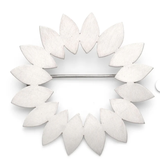 DIANA GREENWOOD Sixteen petals flower brooch in sterling silver