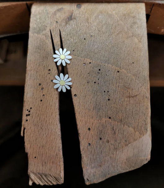 DIANA GREENWOOD Little Aster flower earrings in silver & 18ct gold