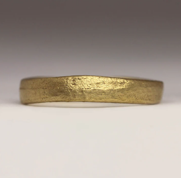 JD04 3mm Flat sandcast 18ct yellow gold size L