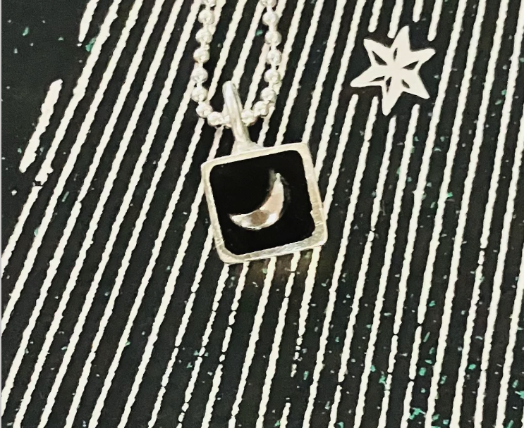 STORY AND STAR - Celestial - Tiny silver square pendant - cresclacent moon