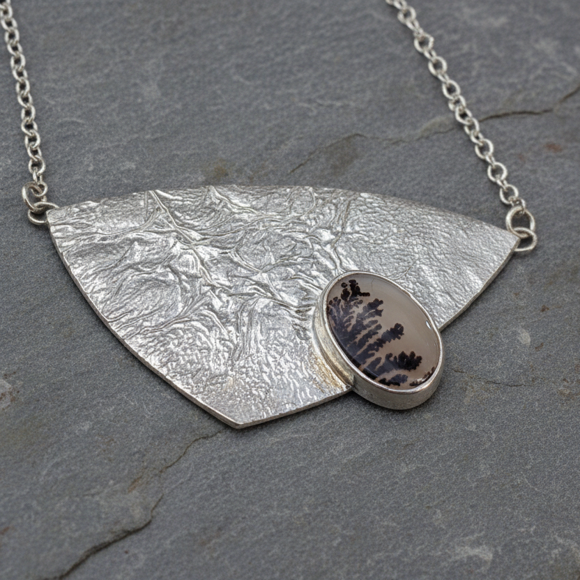 ANNE MORGAN - Silver Cerigyn & Dendritic Agate necklace