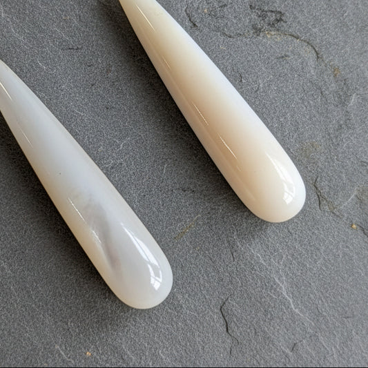 ANNE MORGAN - Moonlink Studs with White Mother of Pearl Shell