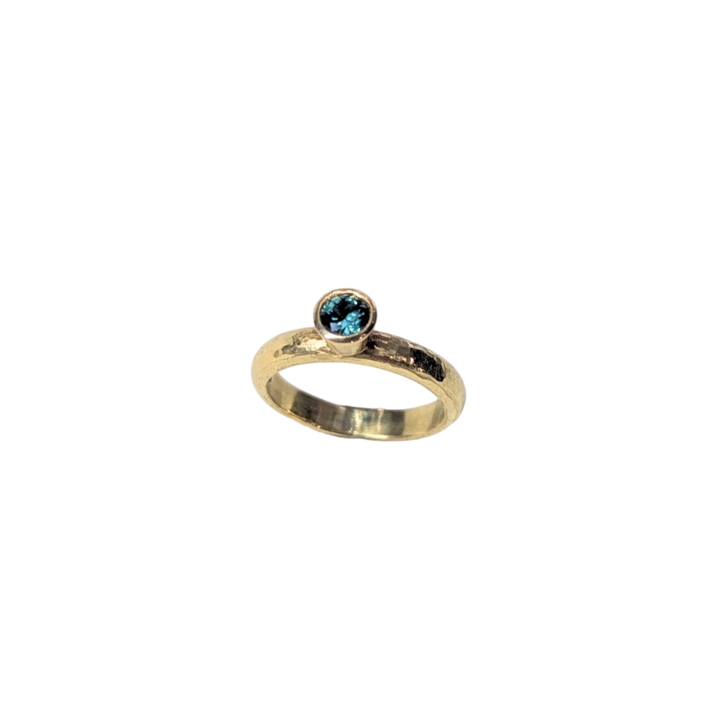 Australian Sapphire 18ct yellow gold ring