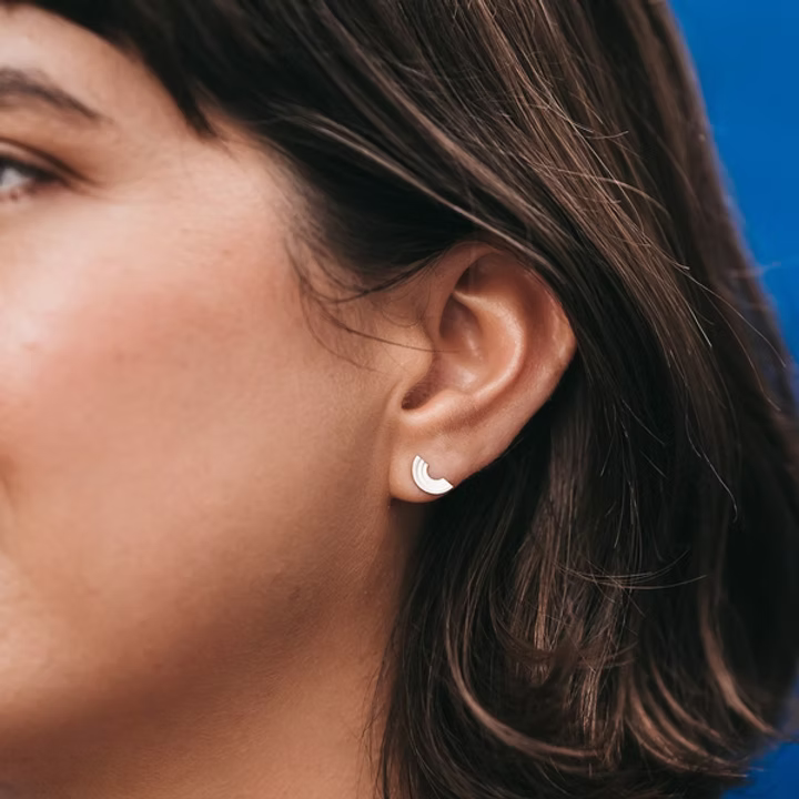 ELIN HORGAN - Opis Stud Earrings, Silver