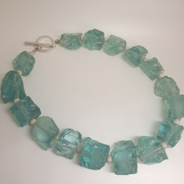 ANNE MORGAN- Silver and blue glass bead necklace