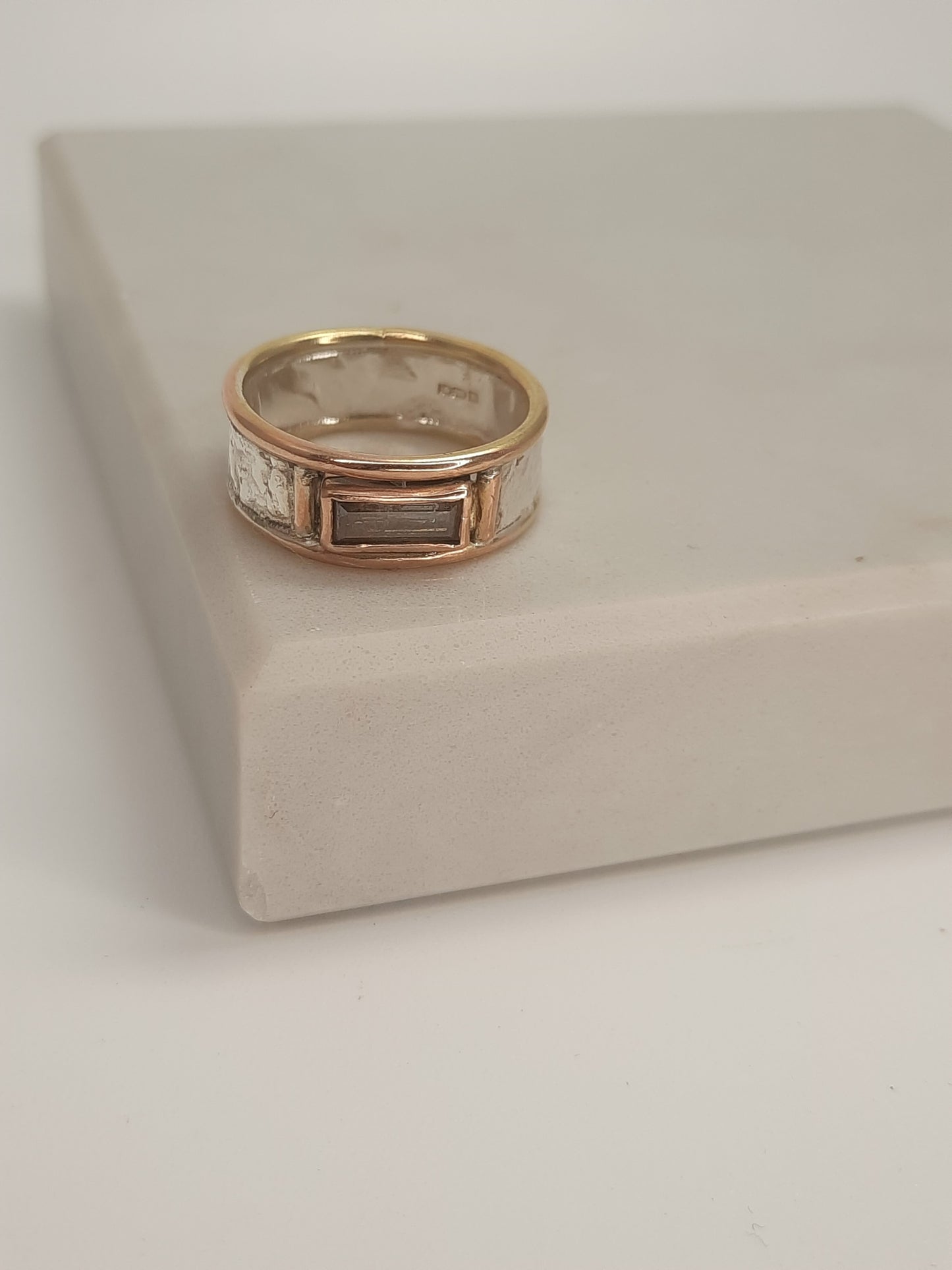 AM R98 - Eternal ring in silver with 9ct rose gold edge and salt and pepper diamond