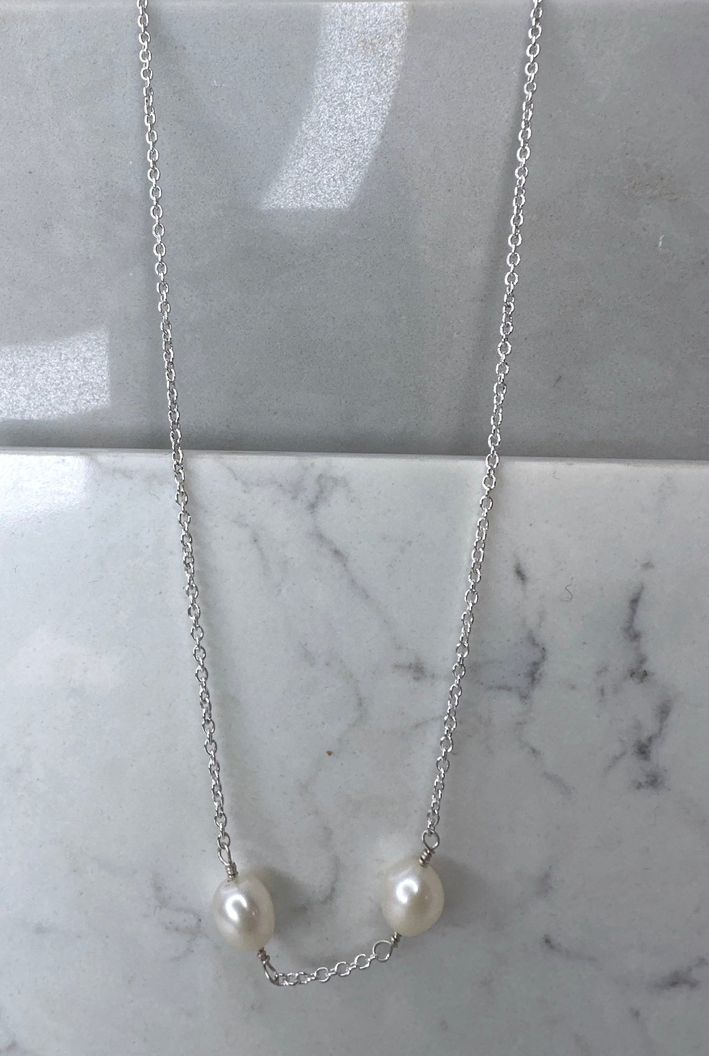 DUXFORD STUDIOS - Short Pearl Heartbeat Necklace