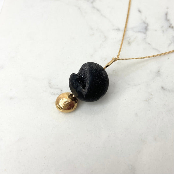 ANNE MORGAN - Single moondot black druzy necklace g/p