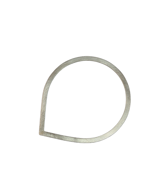 LUCY BURKE -  Flat teardrop bangle silver small