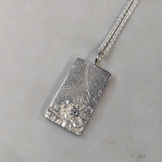 ANNE MORGAN - Garw silver pendant with lab grown white diamond