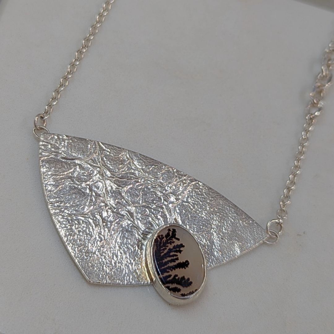 ANNE MORGAN - Silver Cerigyn & Dendritic Agate necklace