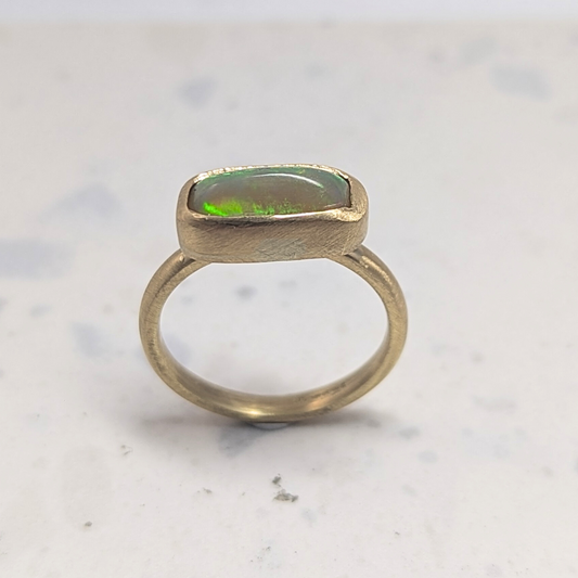 ANNE MORGAN - 18ct yellow gold opal ring