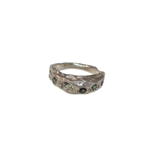 CLAIRE QUICK - Textured sterling silver band with a line of 5 pale green Australian sapphires