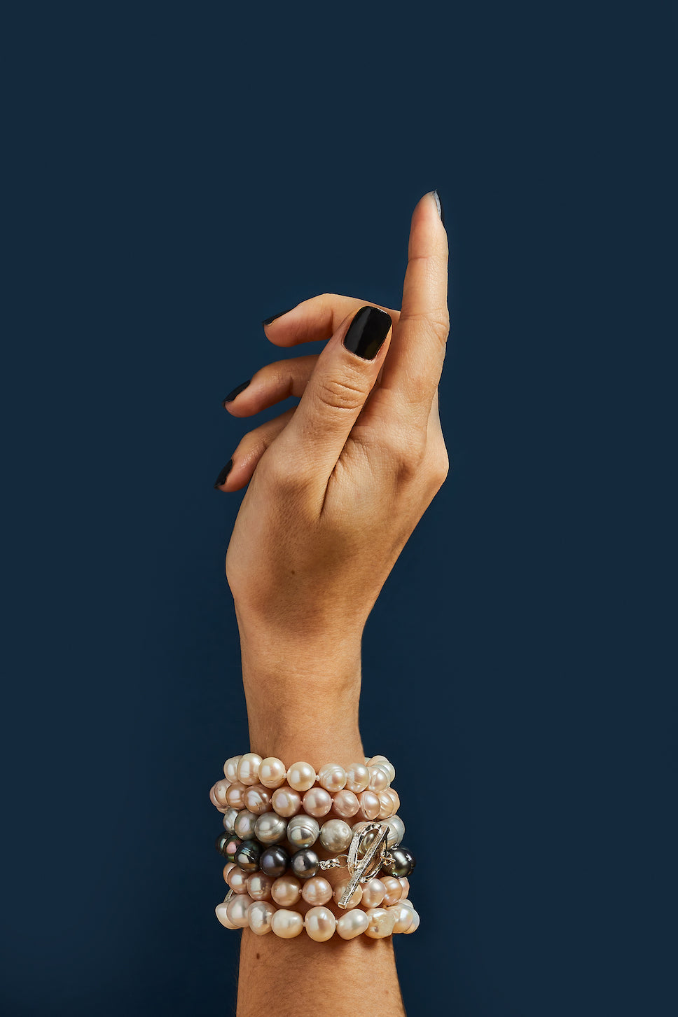 ANNE MORGAN - Fresh Water Cultured Pearl Bracelet.