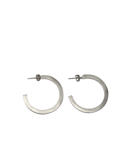 LUCY BURKE - C hoops mini silver