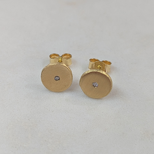 ANNE MORGAN - Moondisc 18ct gold with white diamond studs