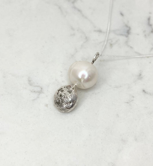 ANNE MORGAN -  Margot Moondot Drop Single Pearl Necklace